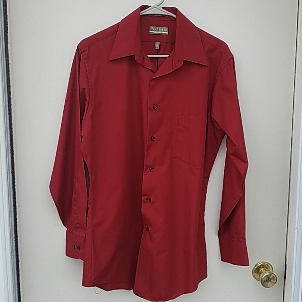 Van Heusen Medium Fitted Rust Colored Button-Down
